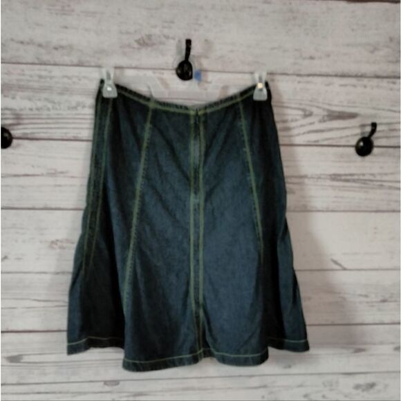 "I,e, relaxed" woman's jean skirt - Picture 4 of 7